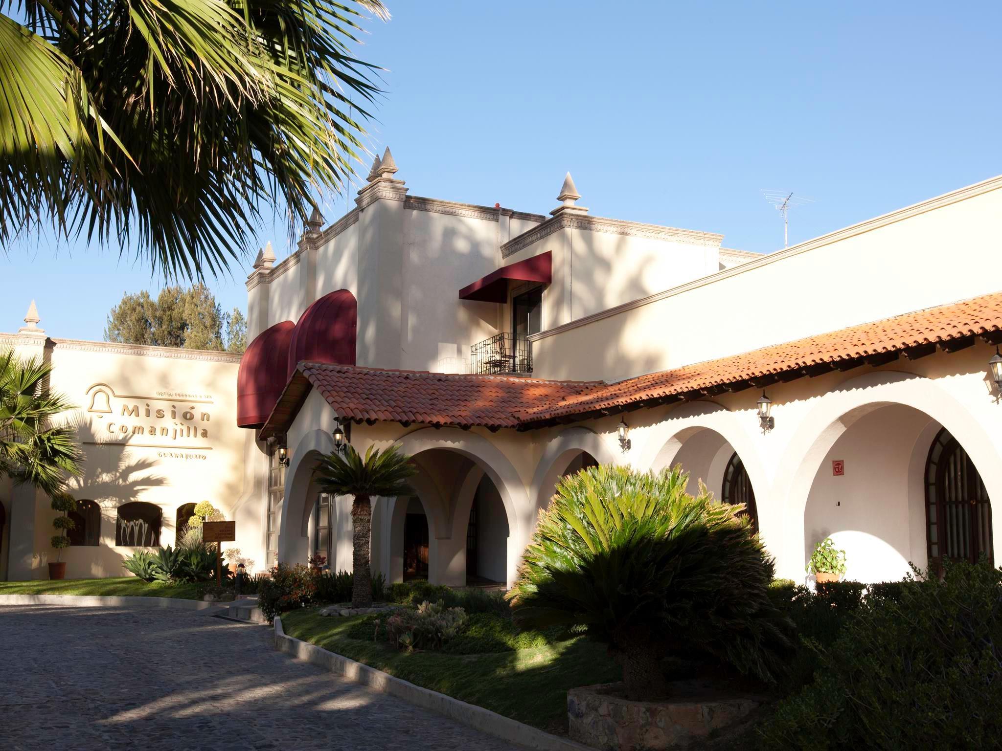 Mision Comanjilla Hotel Bagian luar foto